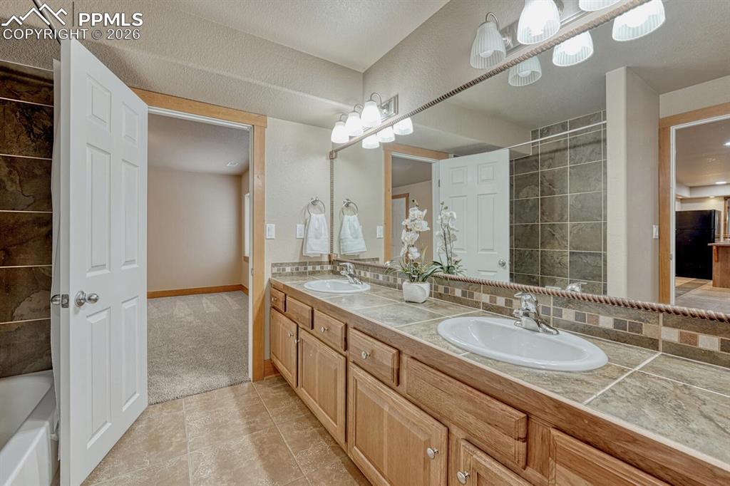 Image 40 of 50: Basement Bedroom #4.