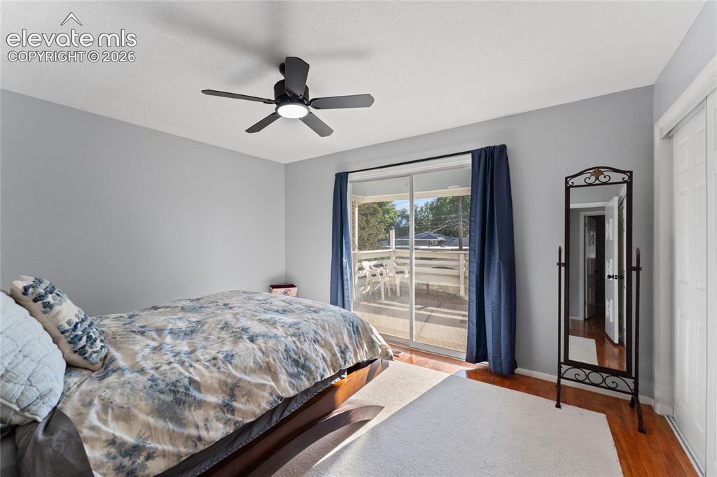 Image 17 of 48: Bedroom