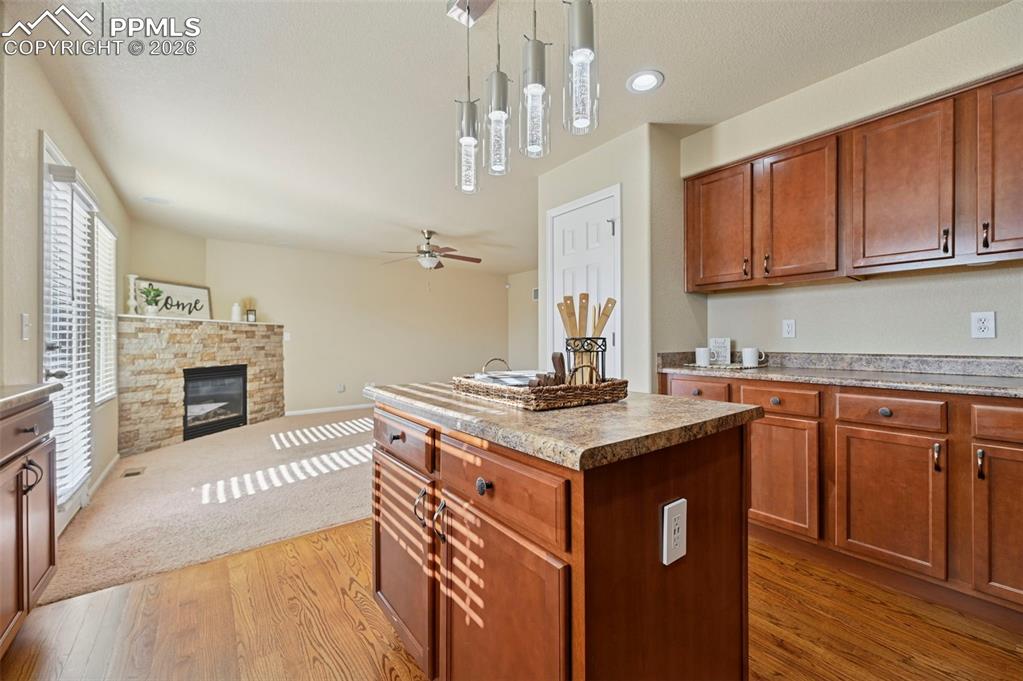 Image 11 of 45: Kitchen