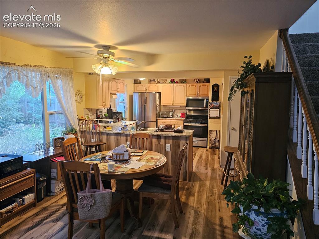 Image 4 of 6: View from the family room.