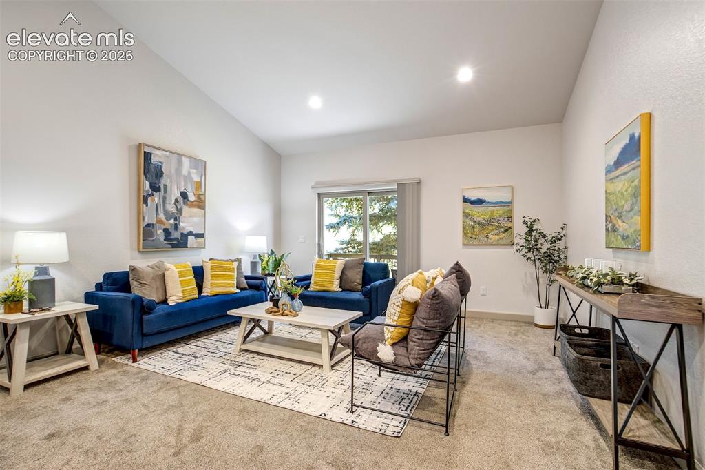 Image 11 of 31: Living Room