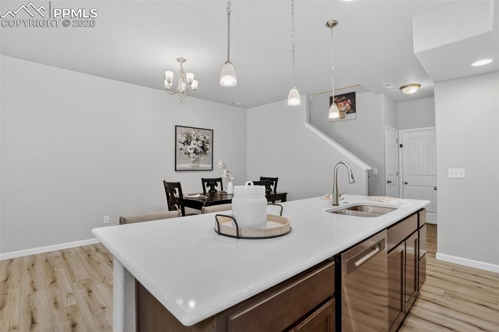 Image 11 of 33: Kitchen