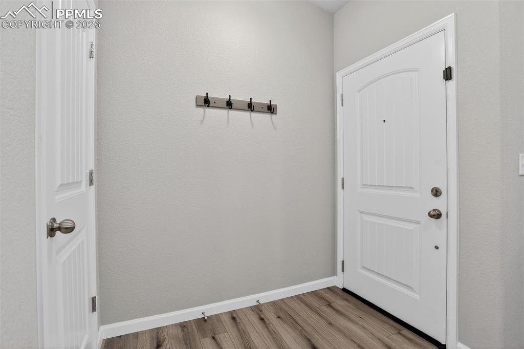 Image 3 of 33: Entry