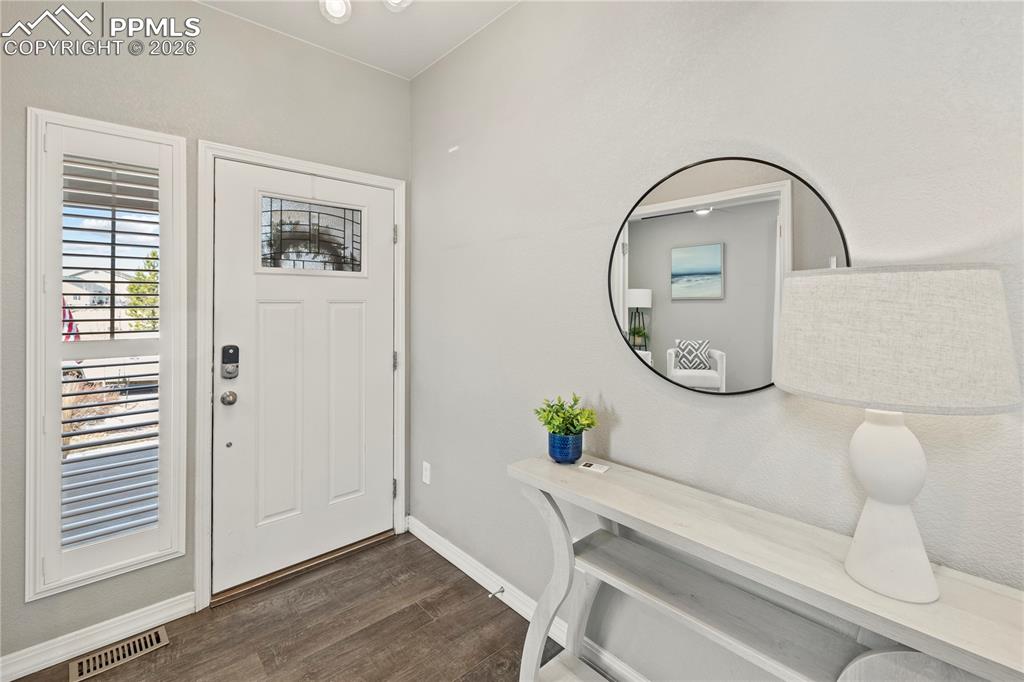 Image 2 of 50: Entry