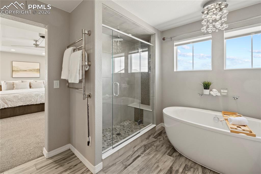 Image 25 of 50: Bathroom