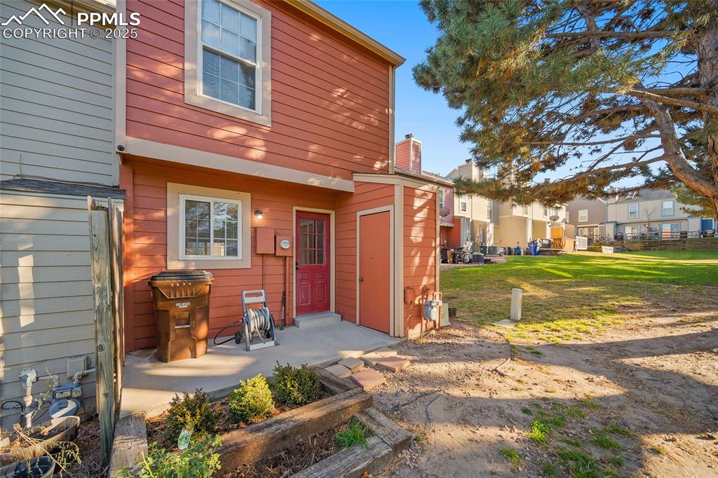 Image 24 of 28: Back of Structure