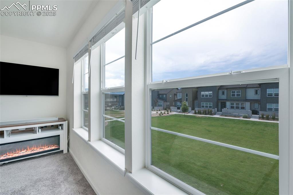 Image 15 of 30: Sun Room