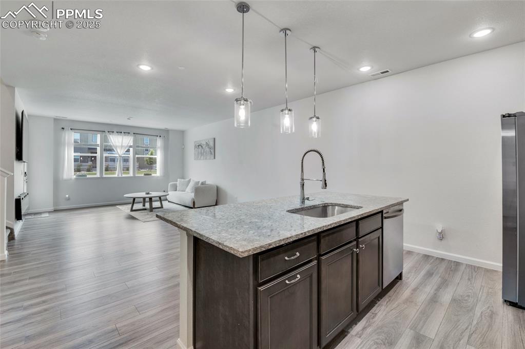 Image 6 of 30: Kitchen