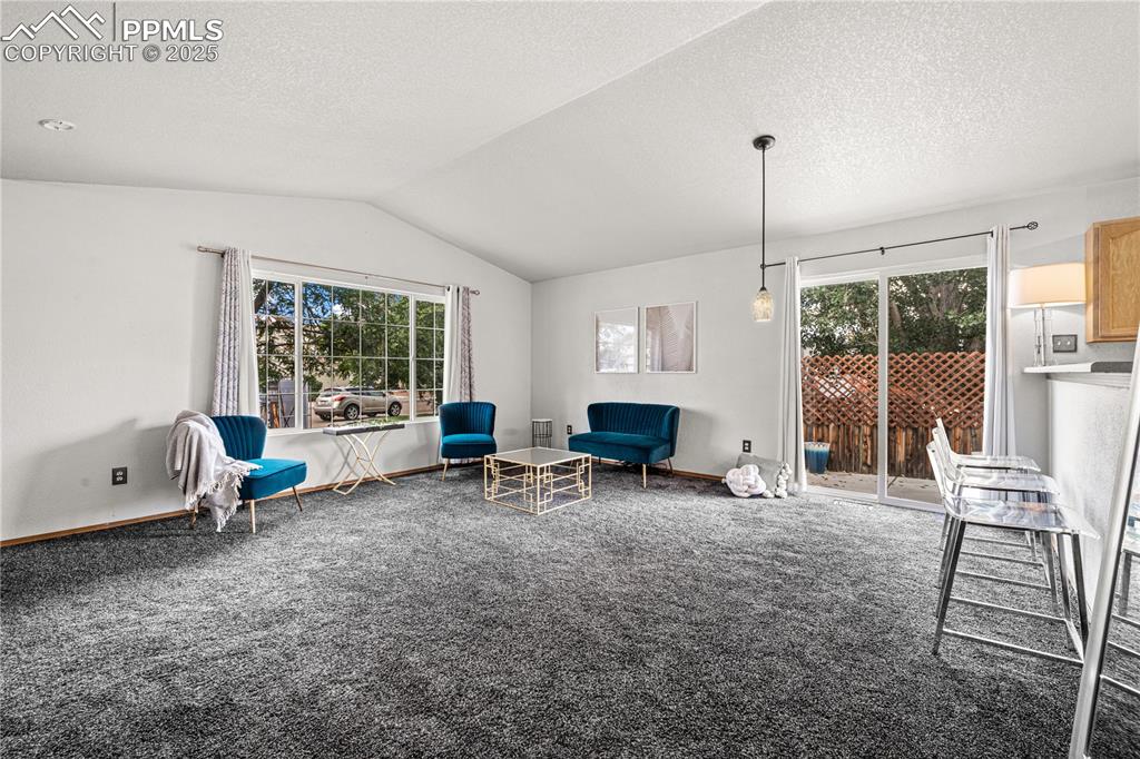 Image 3 of 28: Sitting Room