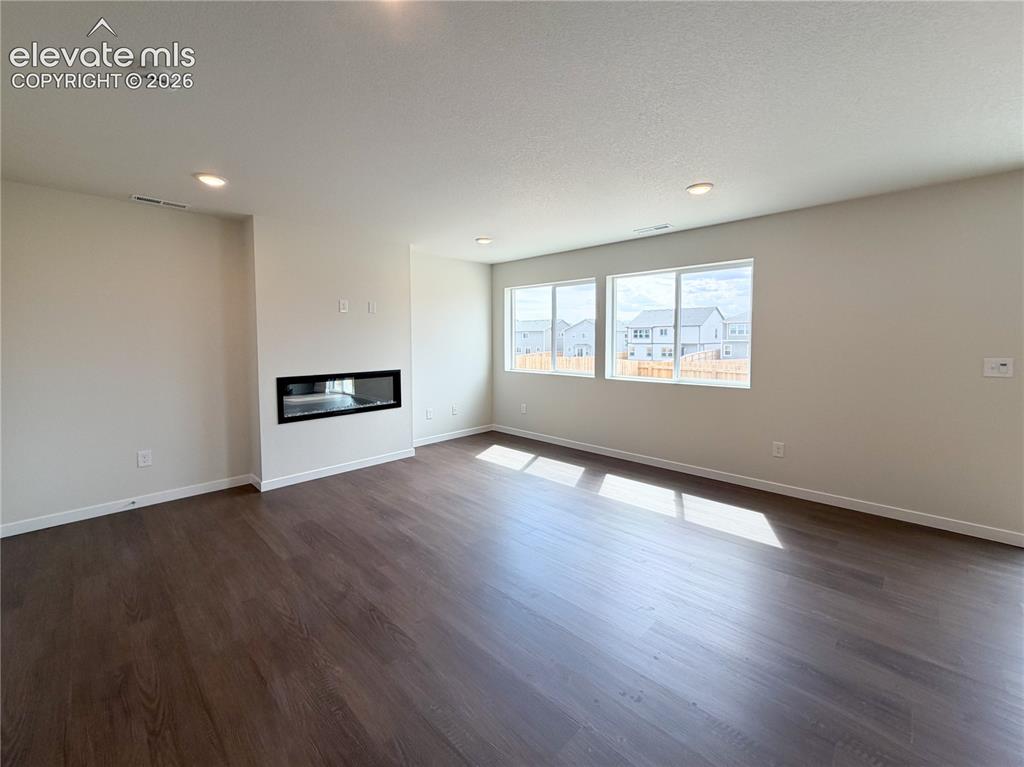 Image 3 of 28: Living Room
