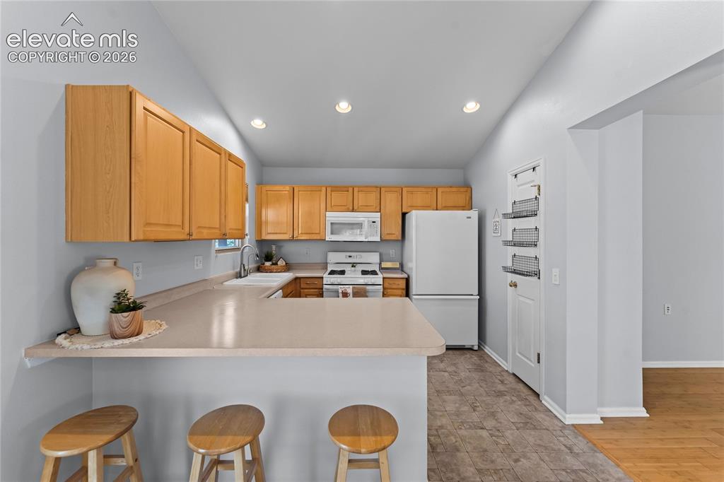 Image 11 of 42: Kitchen