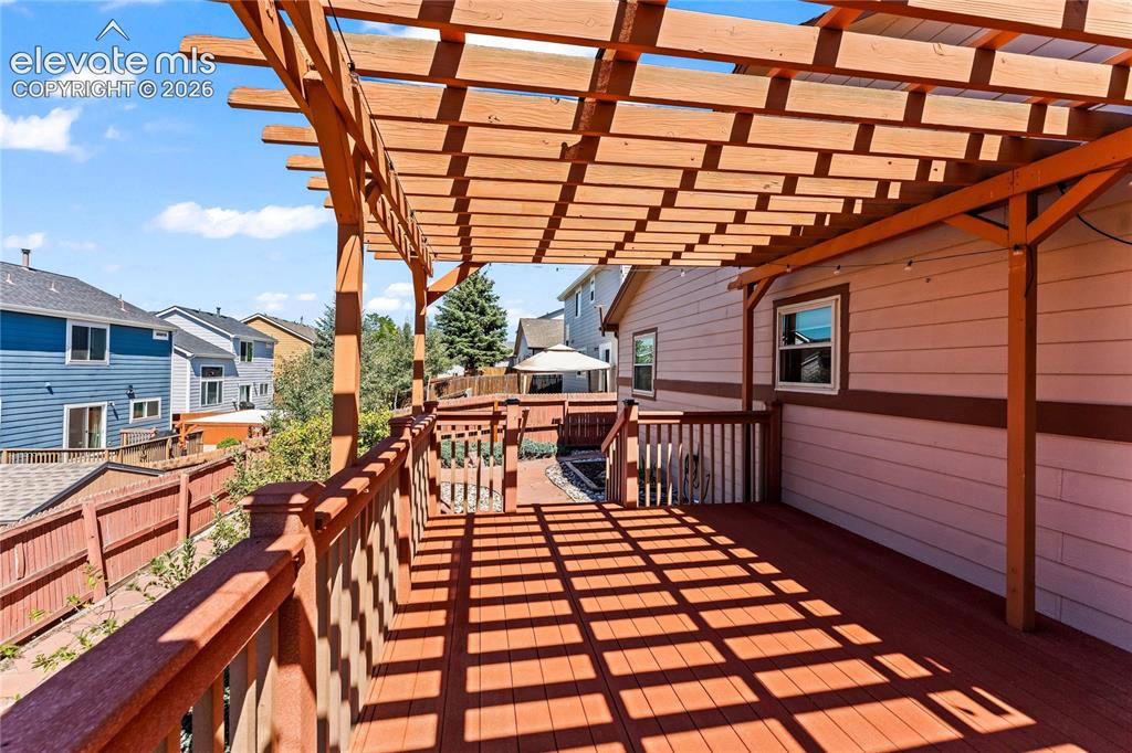 Image 34 of 42: Deck