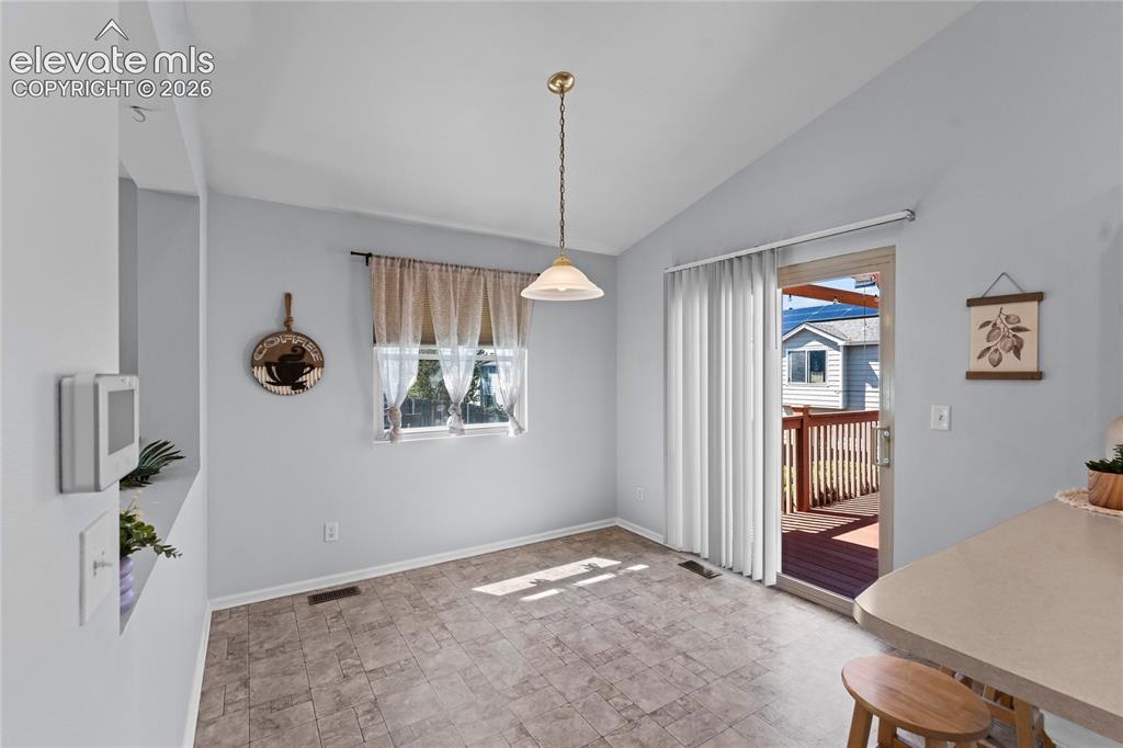 Image 8 of 42: Dining Area