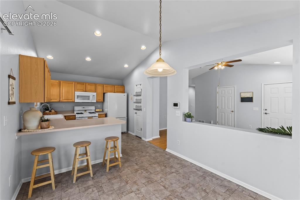 Image 9 of 42: Kitchen