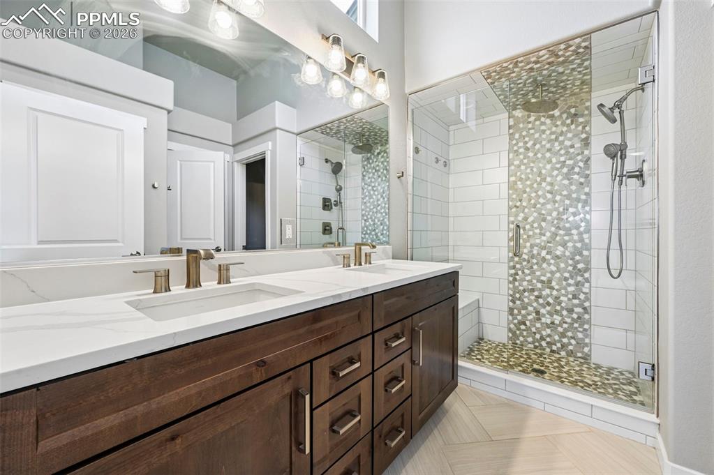 Image 26 of 50: Master Bedroom