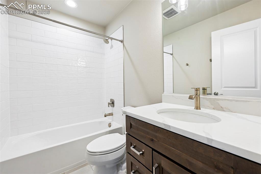 Image 31 of 50: main level bathroom