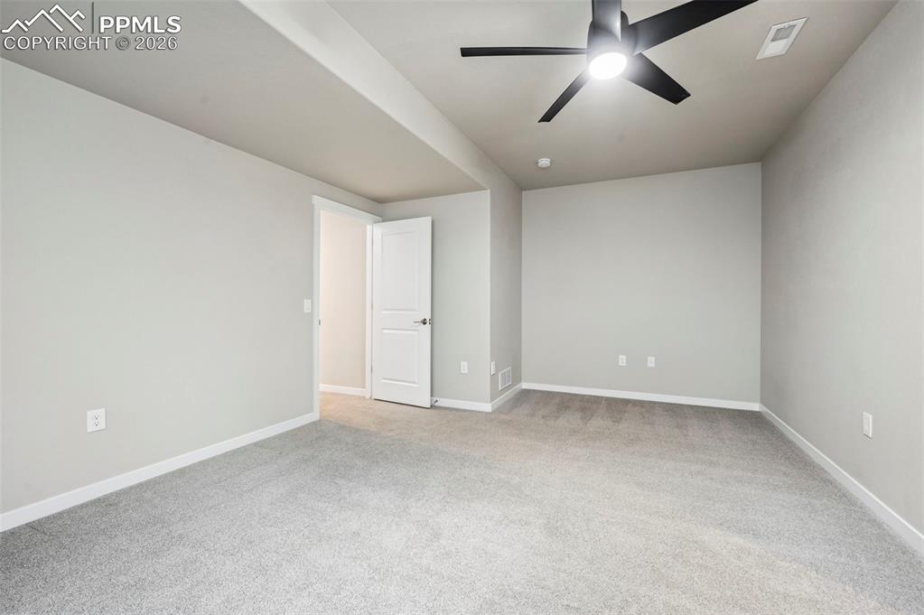 Image 39 of 50: Junior suite located in the basement