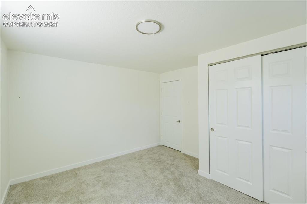 Image 25 of 27: Neutral-toned wall finishes