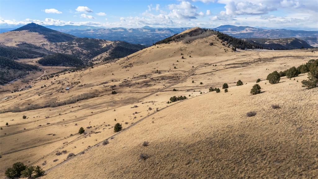 Image 14 of 19: View