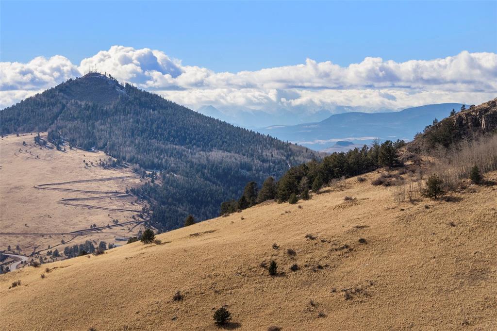 Image 15 of 19: View