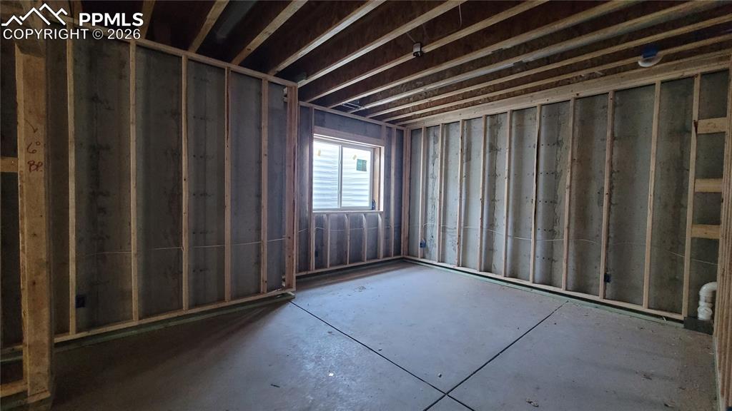 Image 16 of 22: Family Room