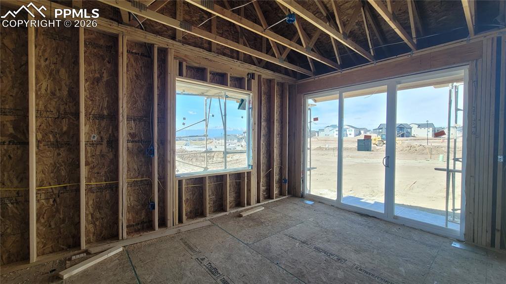 Image 6 of 22: Kitchen