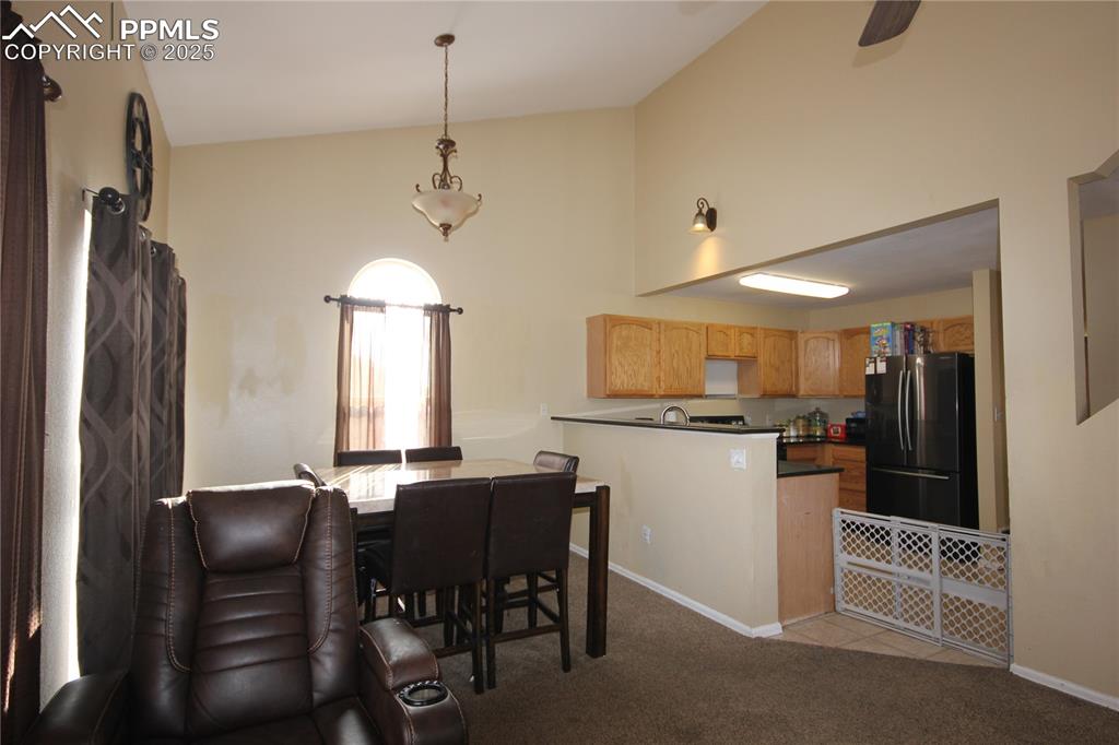 Image 8 of 32: Vaulted Ceilings 