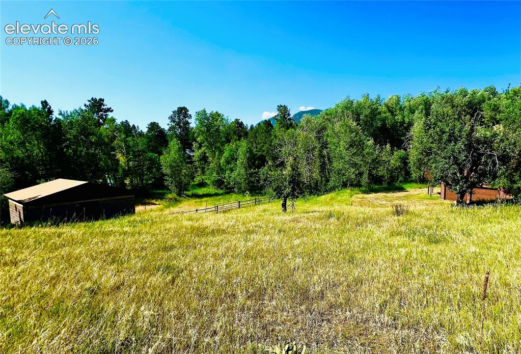 Image 3 of 4: Horse property in the Glen? Yes, indeed!