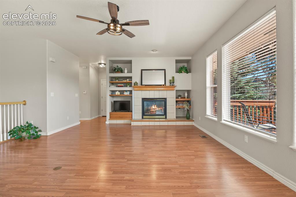 Image 11 of 50: Living Room