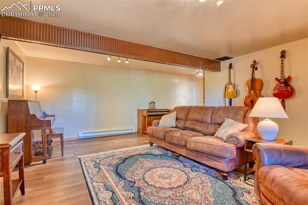 Image 25 of 38: Family Room