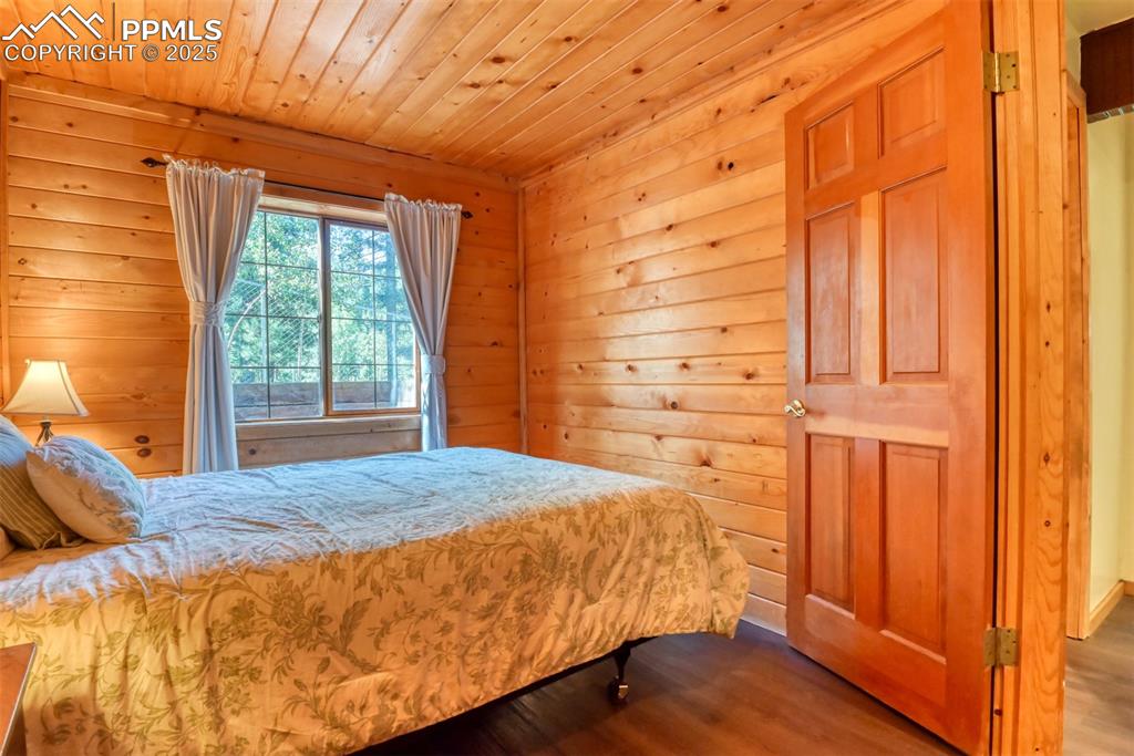 Image 28 of 38: Master Bedroom