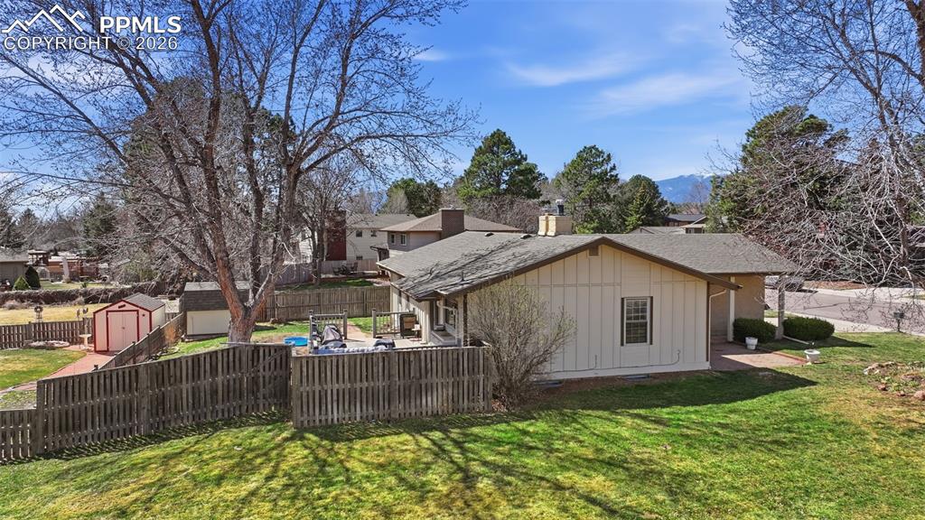 Image 25 of 27: Back of Structure