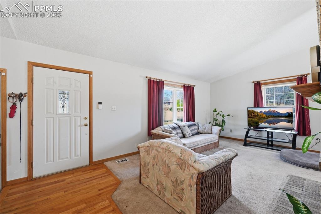 Image 4 of 27: Living Room