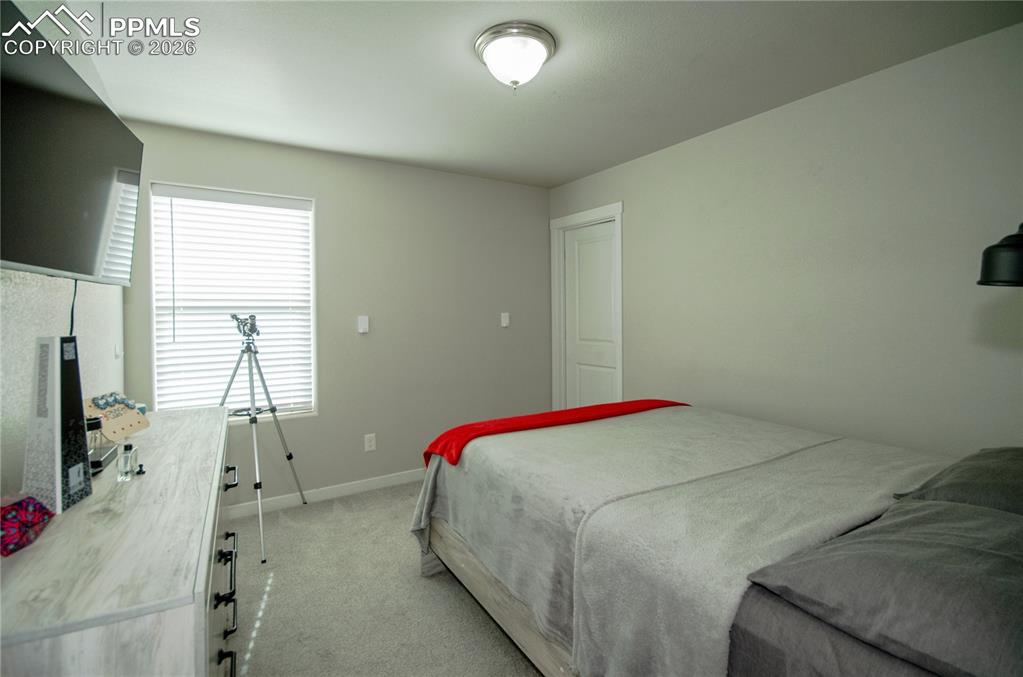 Image 24 of 44: Bedroom