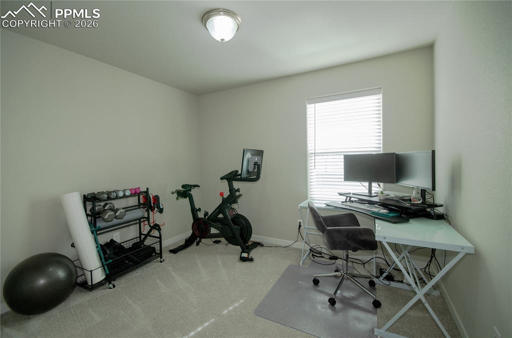 Image 25 of 44: Office