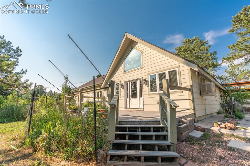 Image 7 of 50: Front of Structure