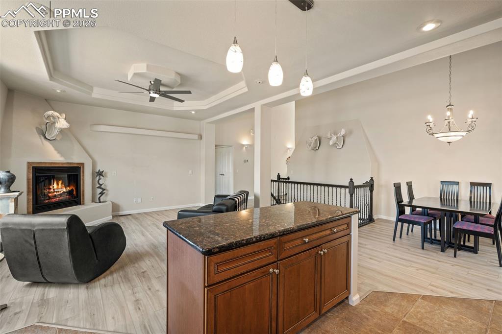 Image 15 of 39: Kitchen