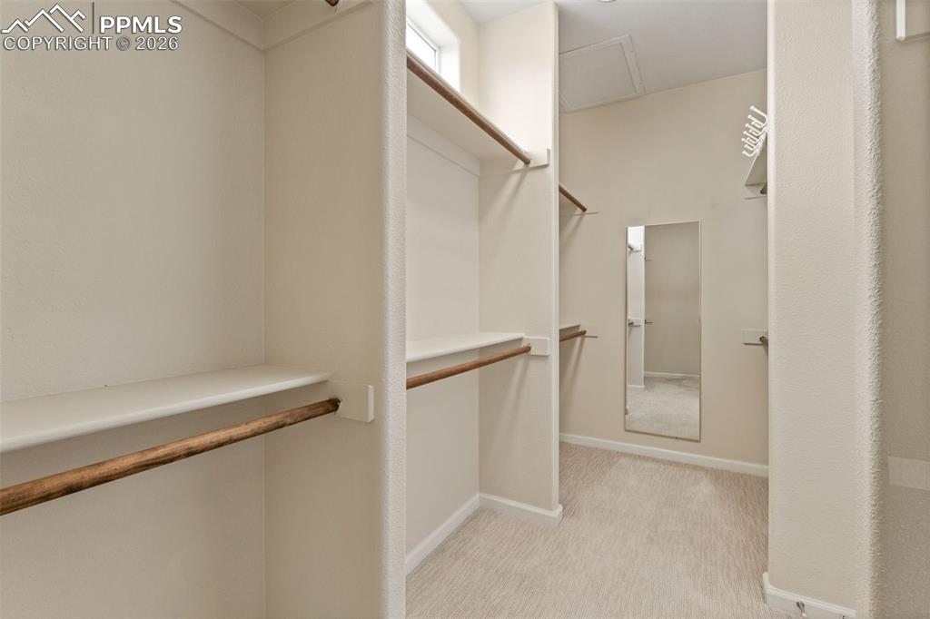 Image 25 of 39: Closet