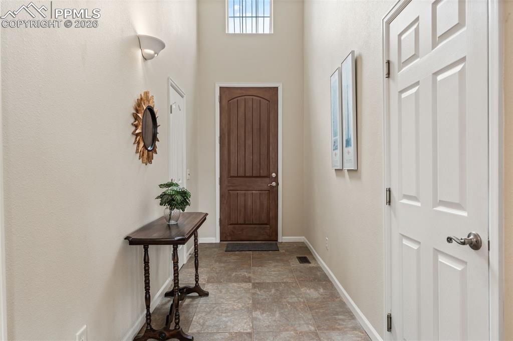 Image 5 of 39: Entry