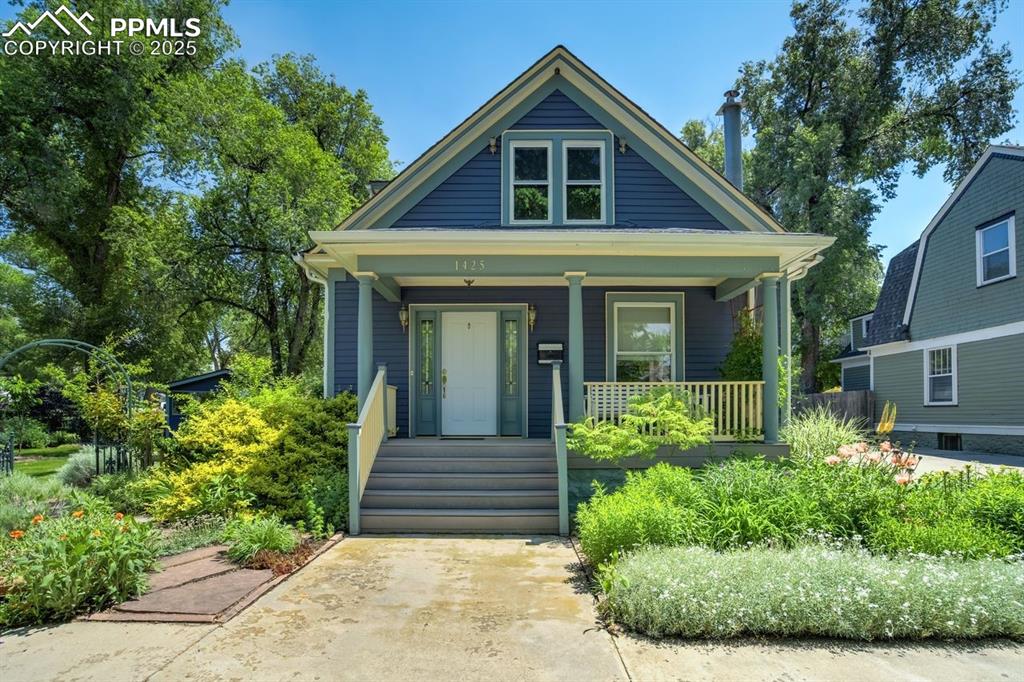 Image 2 of 40: Front of Structure