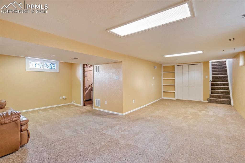 Image 21 of 40: Basement