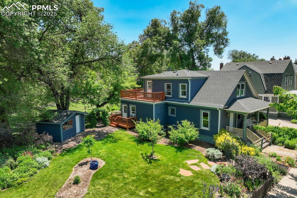 Image 3 of 40: Back of Structure