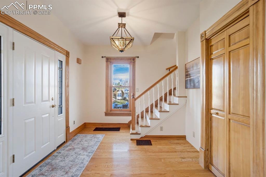 Image 4 of 40: Entry