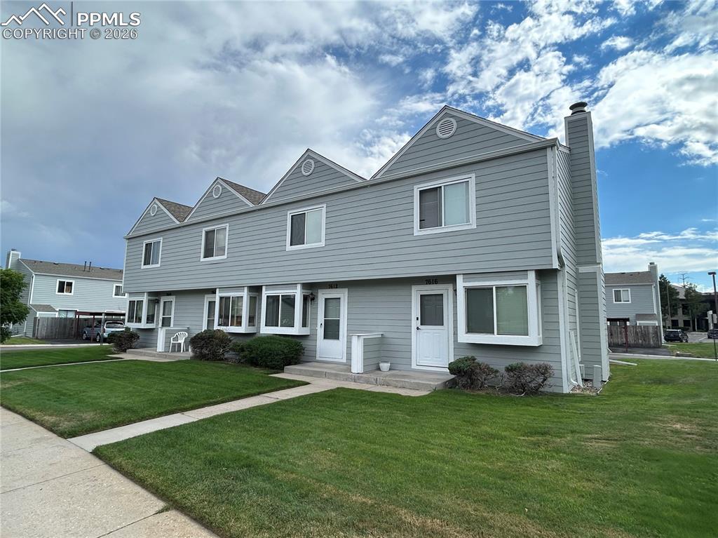 Image 2 of 9: Front of Structure