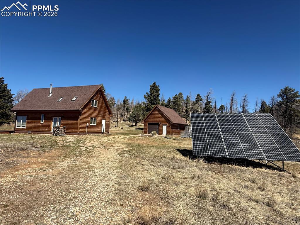 Image 12 of 40: Side of Structure