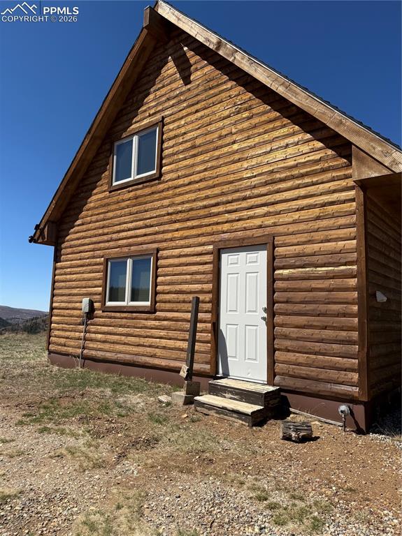 Image 16 of 40: Back of Structure