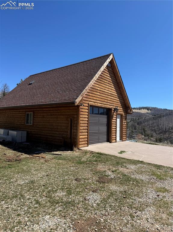 Image 7 of 40: Side of Structure