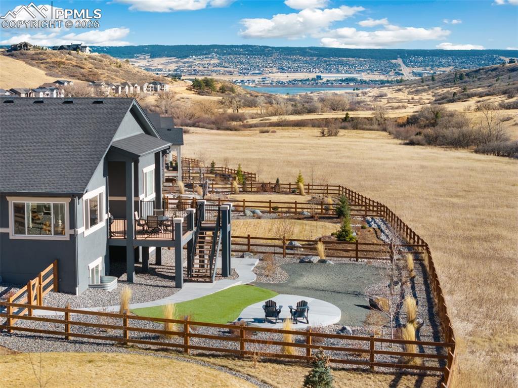 Image 2 of 50: Back of Structure