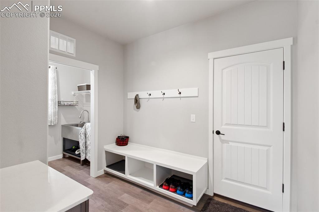 Image 26 of 50: Mud Room