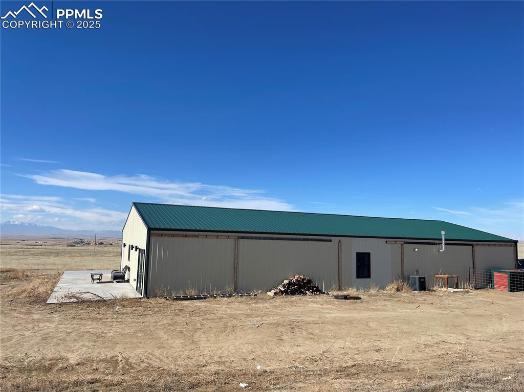 Image 5 of 17: Out Buildings